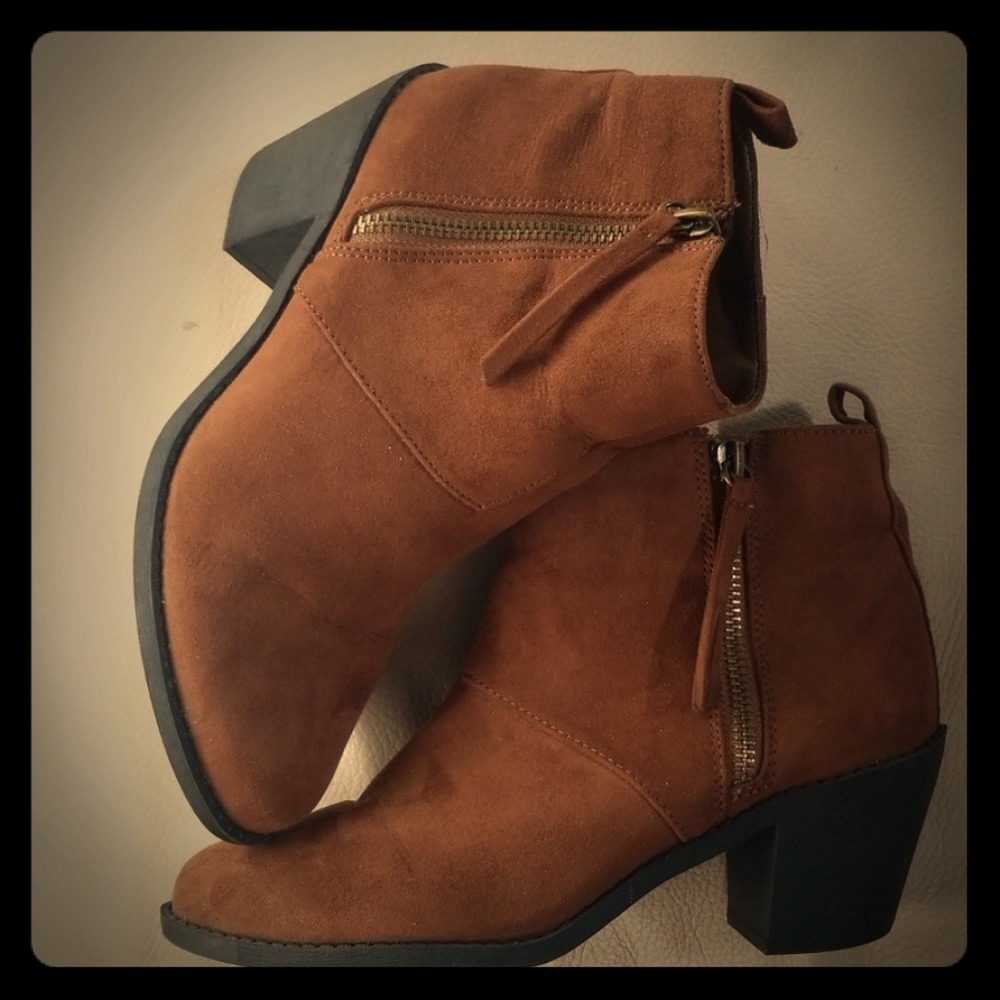 Ankle boots